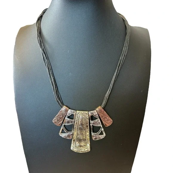 Drop Pendant Necklace Antiqued Metal Design Embossed Black‎ Multi-strand Cord - Picture 2 of 16